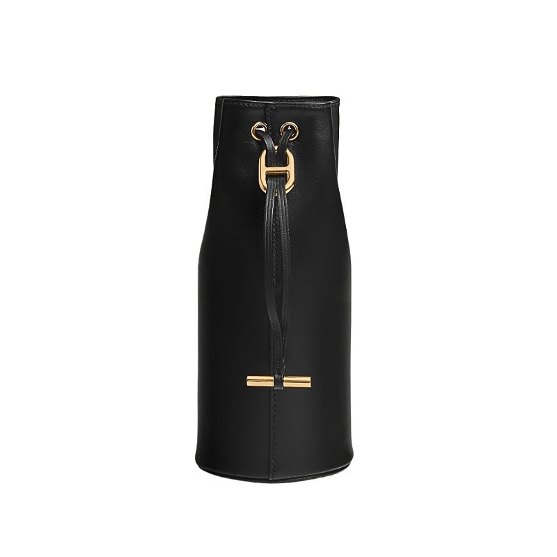 Elegant bucket bag LoungeYard — product view 1