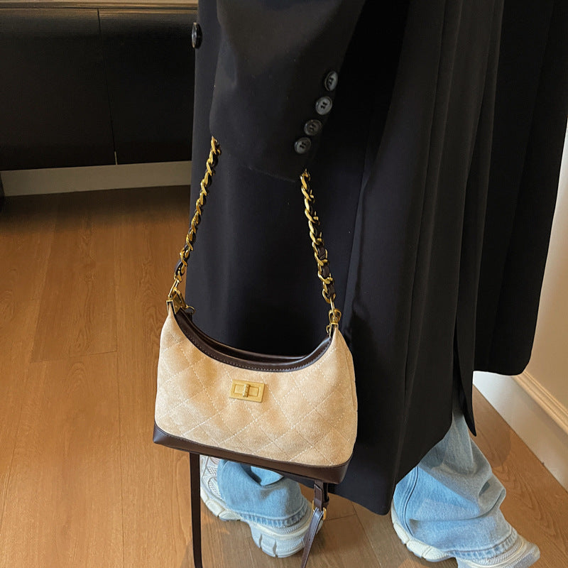 Chic Quilted Handbag LoungeYard — product view 3