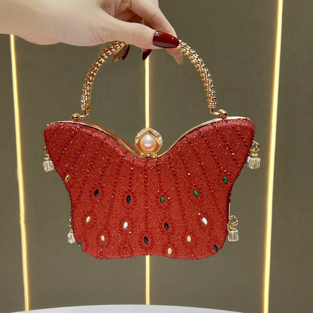 Butterfly-Shaped Decorative Evening Handbag — product view 3