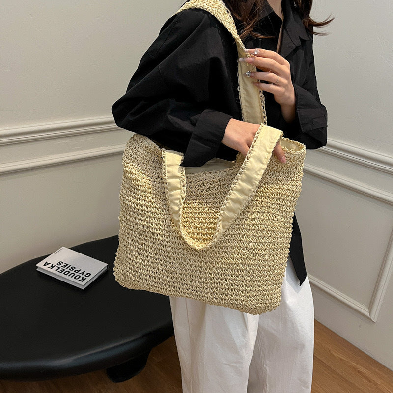 Handwoven Beach Bag LoungeYard — product view 4