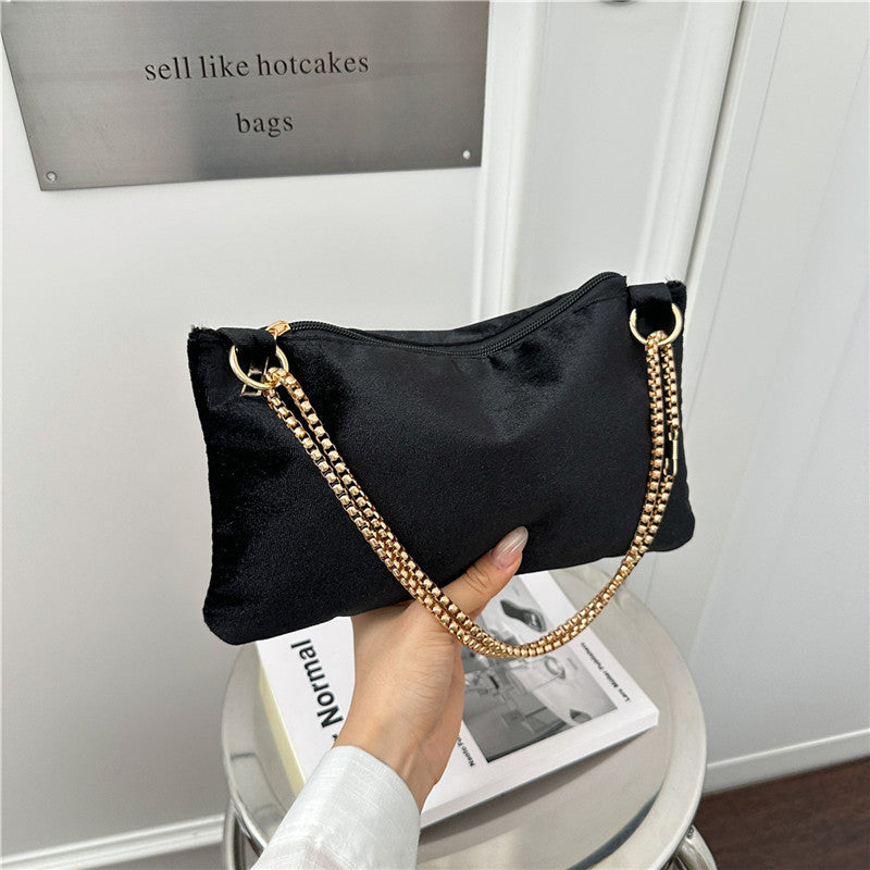 WoElegant Velvet Clutch Bag LoungeYard — product view 6
