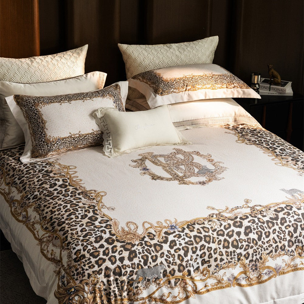 Luxurious satin bedding set with baroque leopard pattern — product view 4