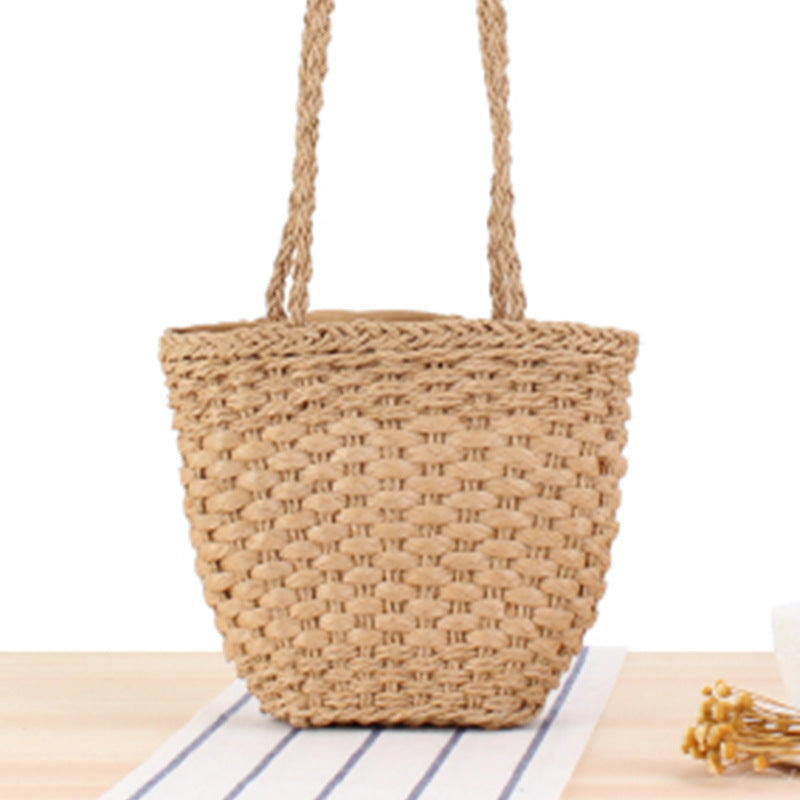 Braided handbag made of natural raffia with robust carrying straps LoungeYard — product view 7