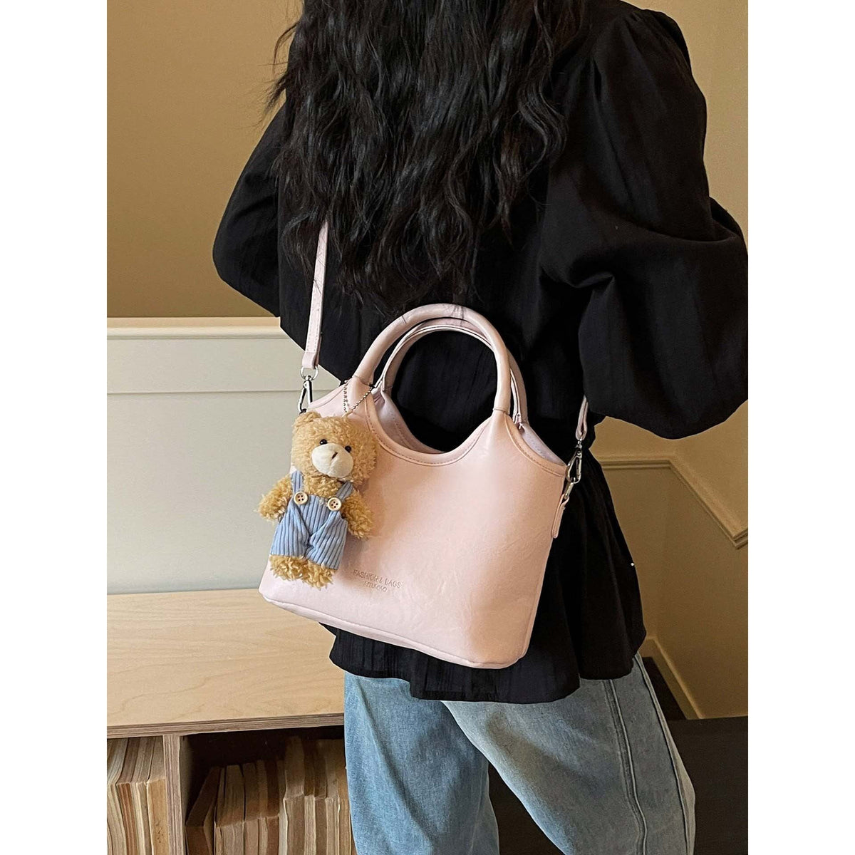 Sophisticated Designer Handbag LoungeYard — product view 5