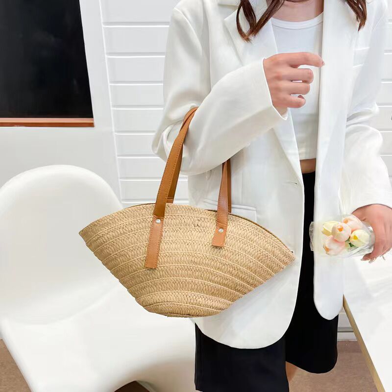 Flexible and Stylish Basket Bag LoungeYard — product view 2
