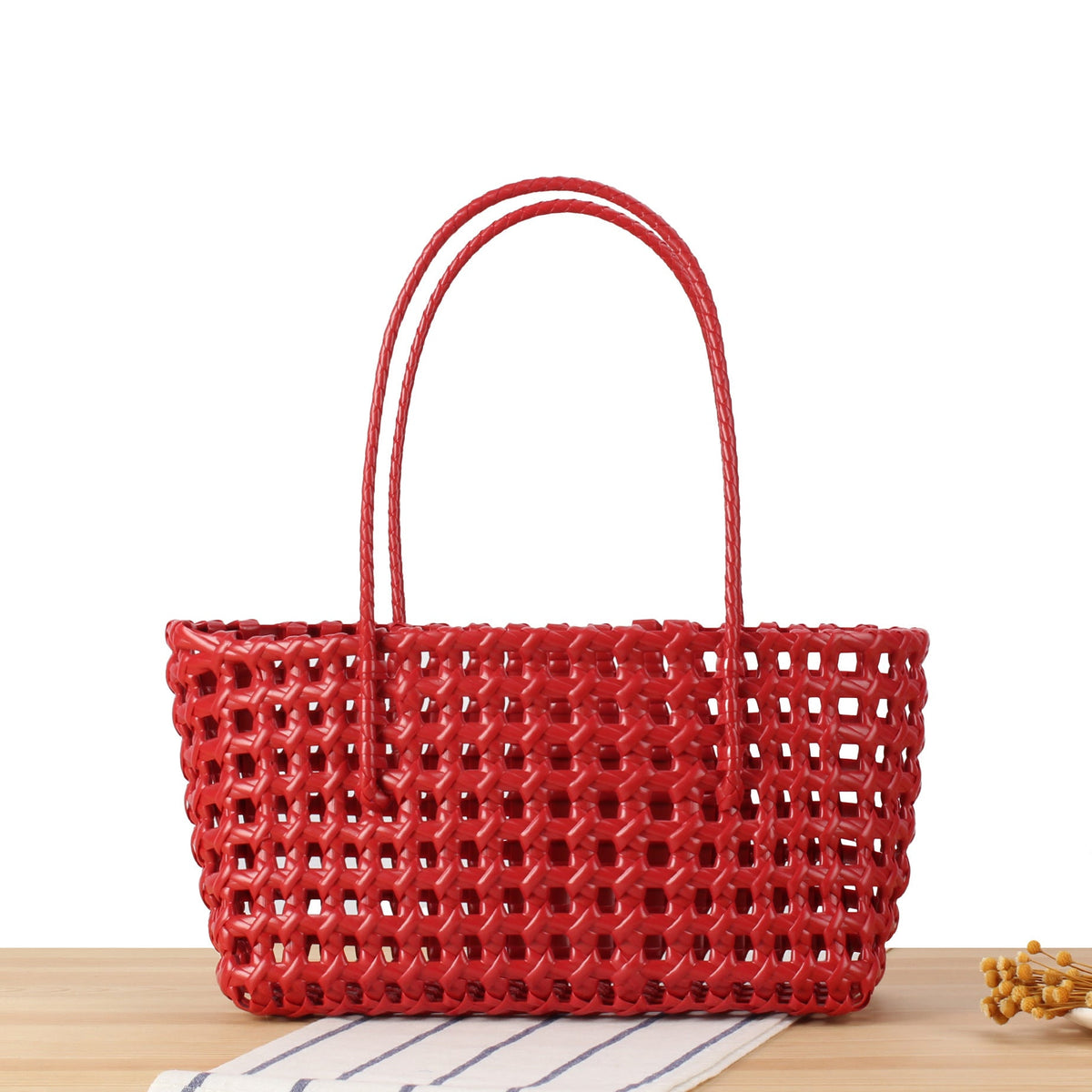 Stylish willow bag with modern grid design LoungeYard — product view 1