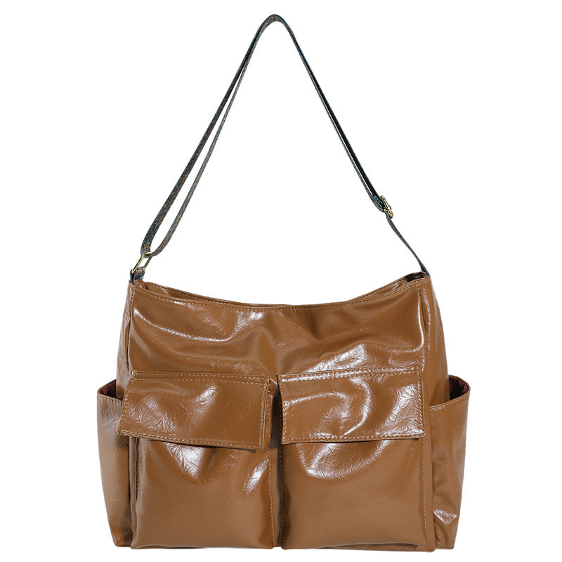 Multifunctional Shoulder Bag With Innovative Compartment System LoungeYard — product view 2
