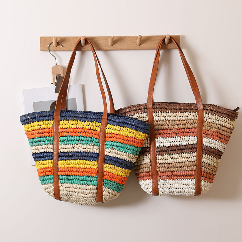 Braided straw tote bag with sturdy leather handles LoungeYard — product view 2