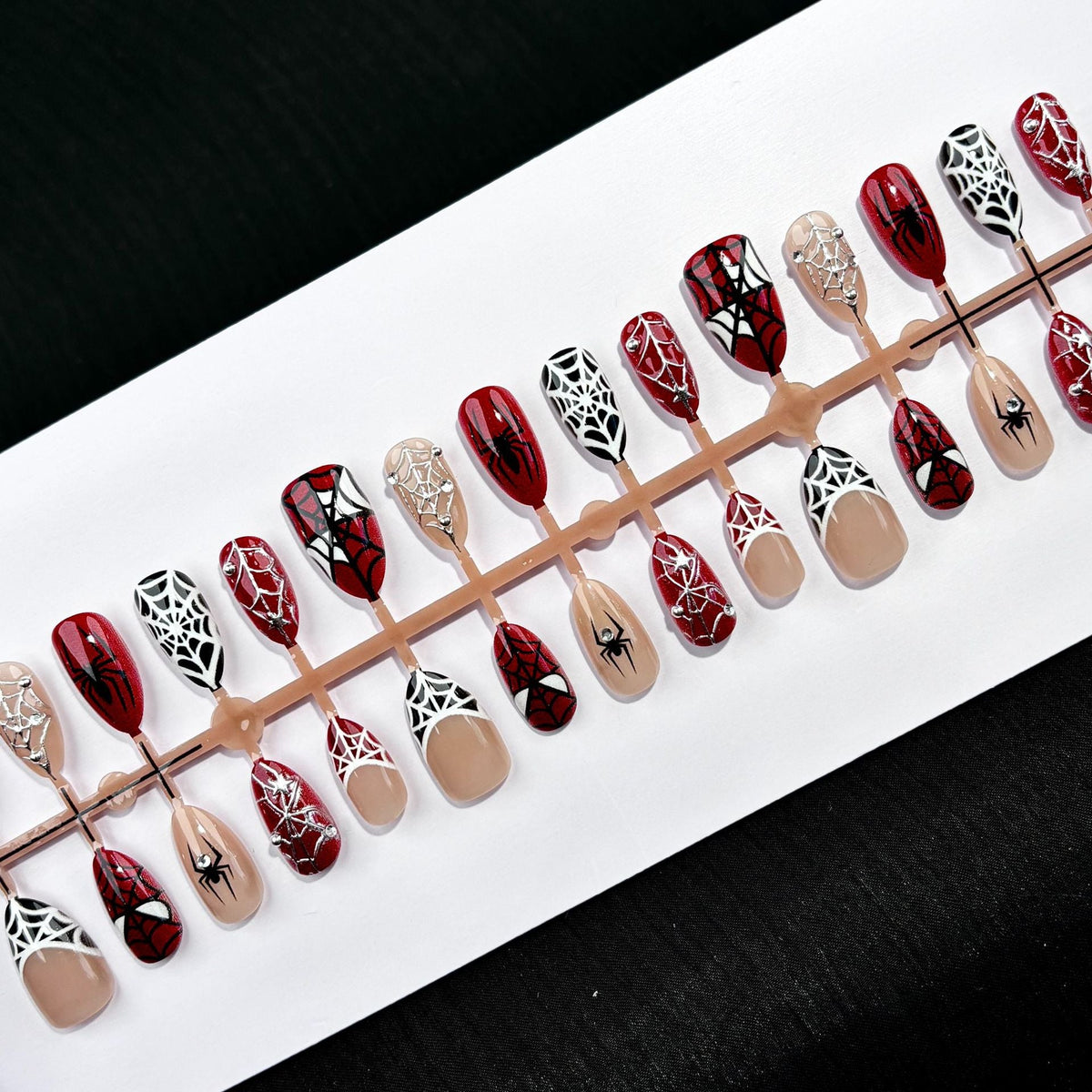 Artistic Spider-Themed Press-On Nail Kit — product view 2