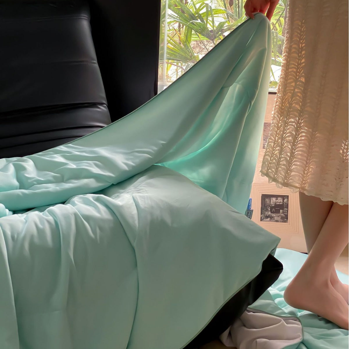 Light quilted blanket made of microfiber satin, breathable and hypoallergenic — product view 1