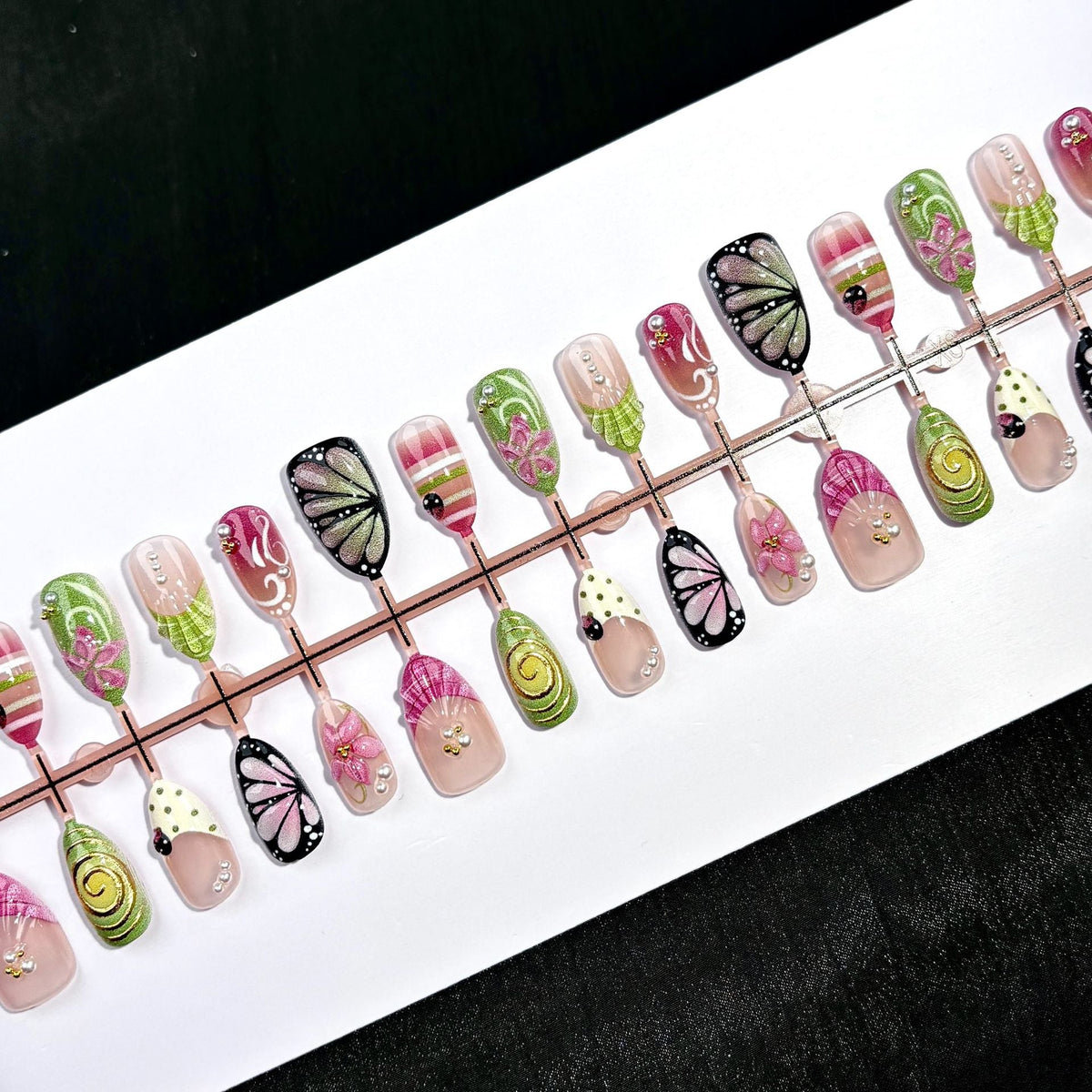 Decorative Artful Press-On Nail Set — product view 2