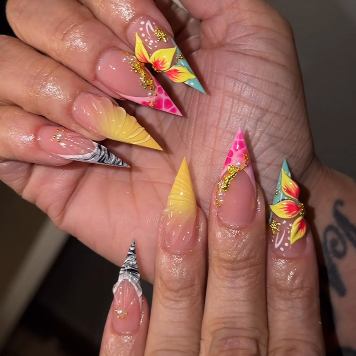 Artistic Nail Enhancement Set — product view 2