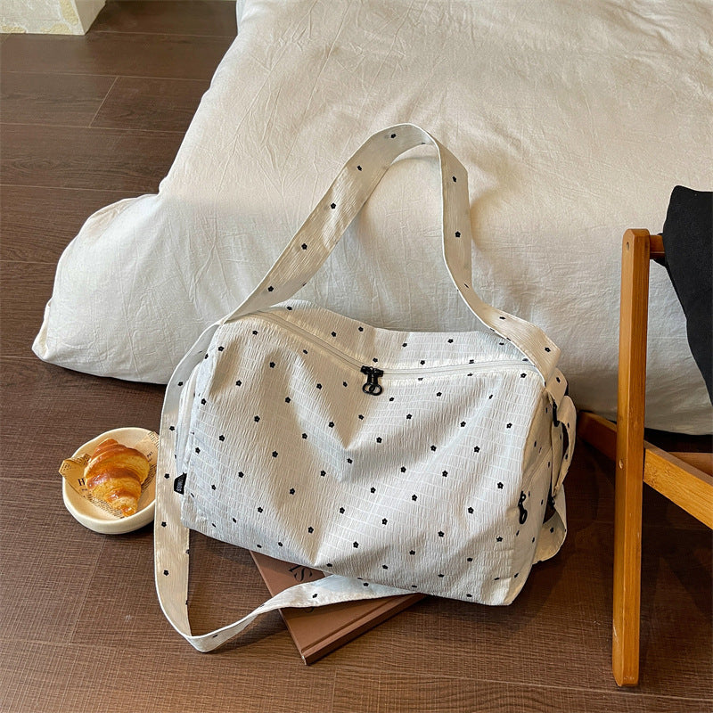 Stylish sports bag LoungeYard — product view 1