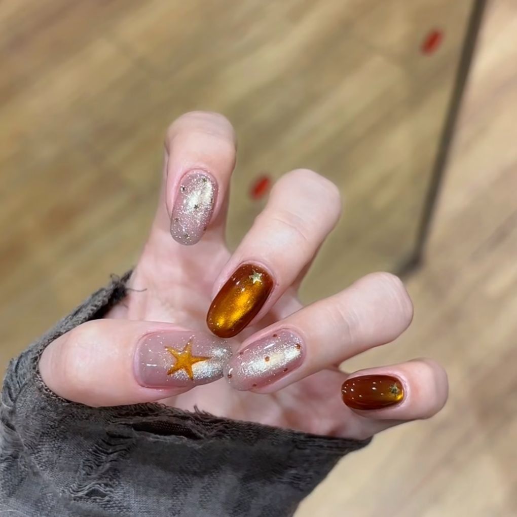 Glittery Star Accent Nail Art Extensions — product view 4