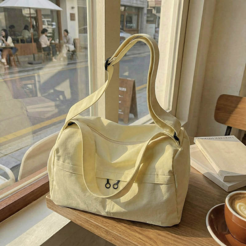 Versatile Urban Utility Messenger Bag LoungeYard — product view 3