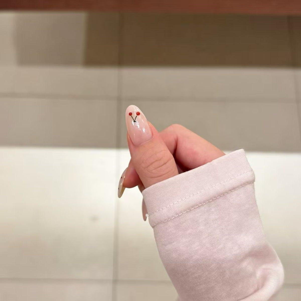 Artistic Press-On Nail Set — product view 3
