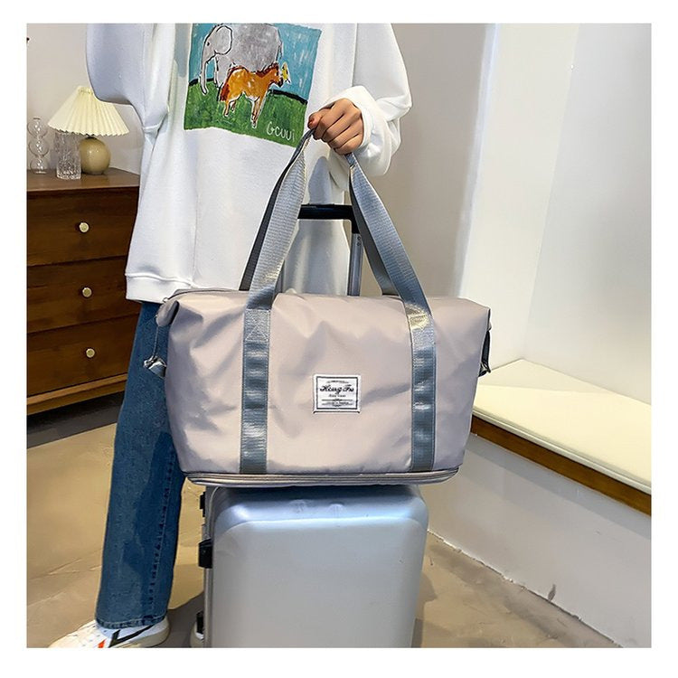 Sporty travel bag LoungeYard — product view 2