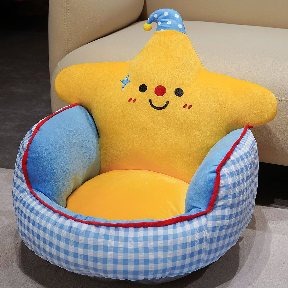 Plush children's armchair with star backrest — product view 4