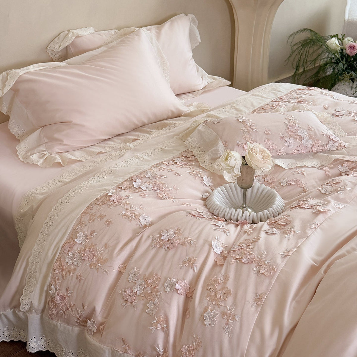 embroidered luxury bedding set made of cotton satin with lace border — product view 1