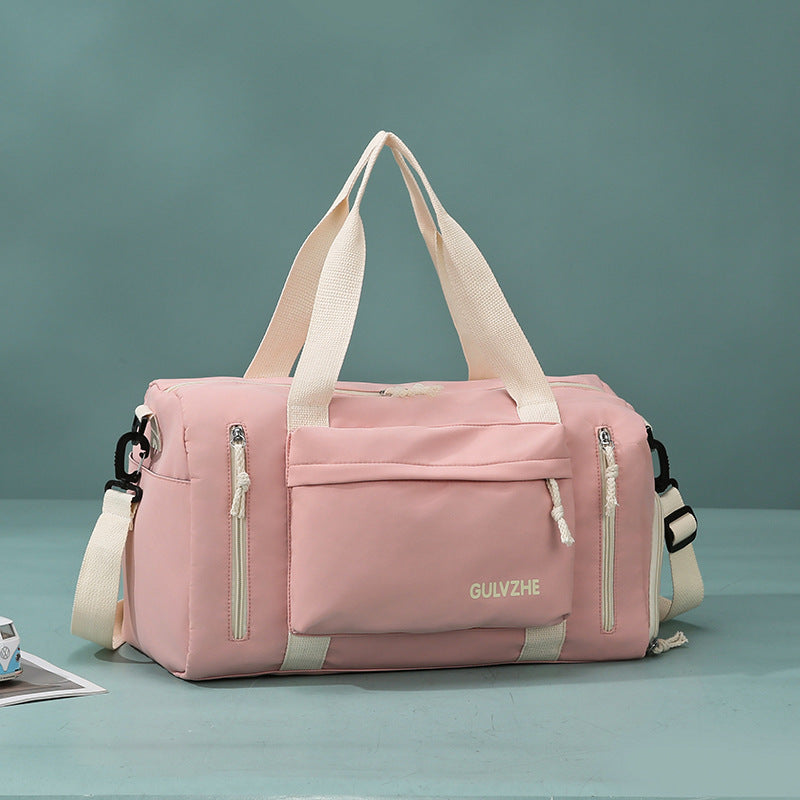 Sporty travel bag with versatile organizational options LoungeYard — product view 3
