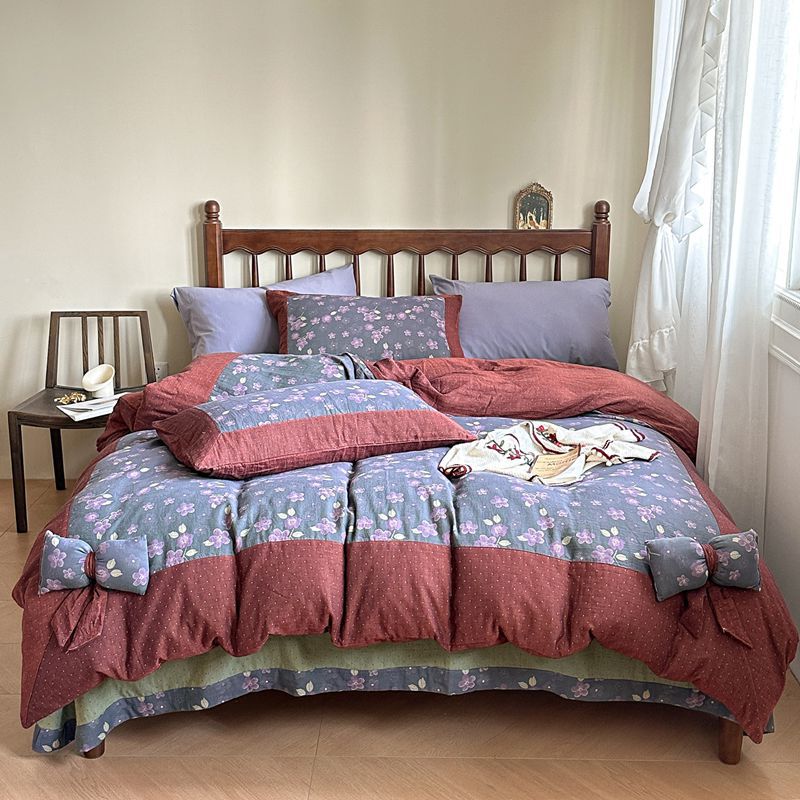 Luxurious reversible bedding set with bow details — product view 7