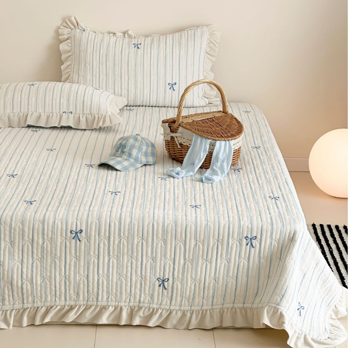 Padded bedding set with embroidered bows and frill — product view 1