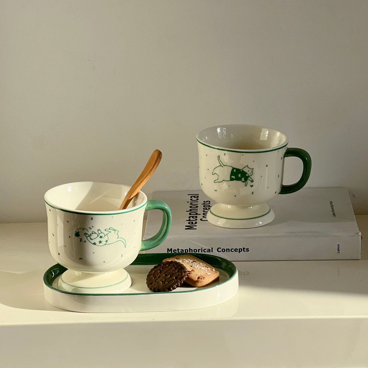 Handcrafted ceramic plate with illustrative cat design — product view 3