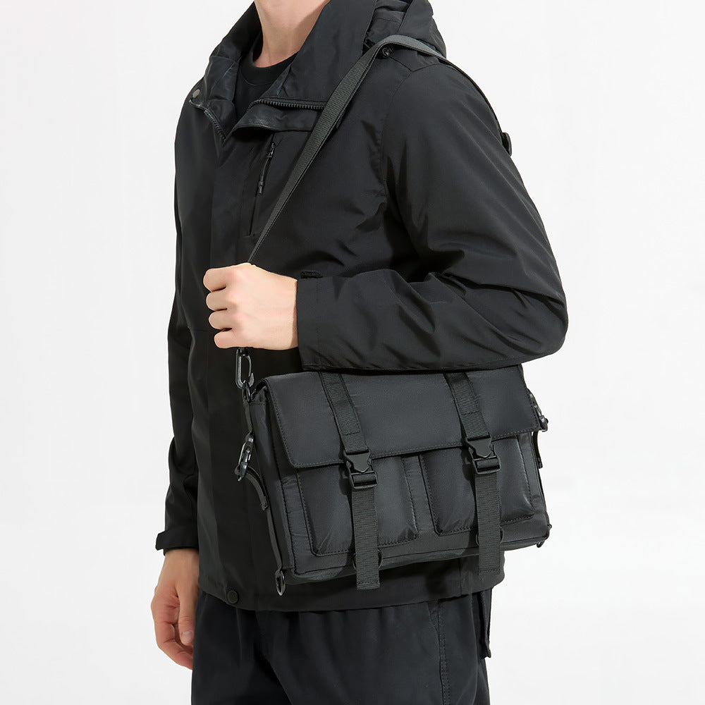 Versatile Messenger Bag LoungeYard — product view 2