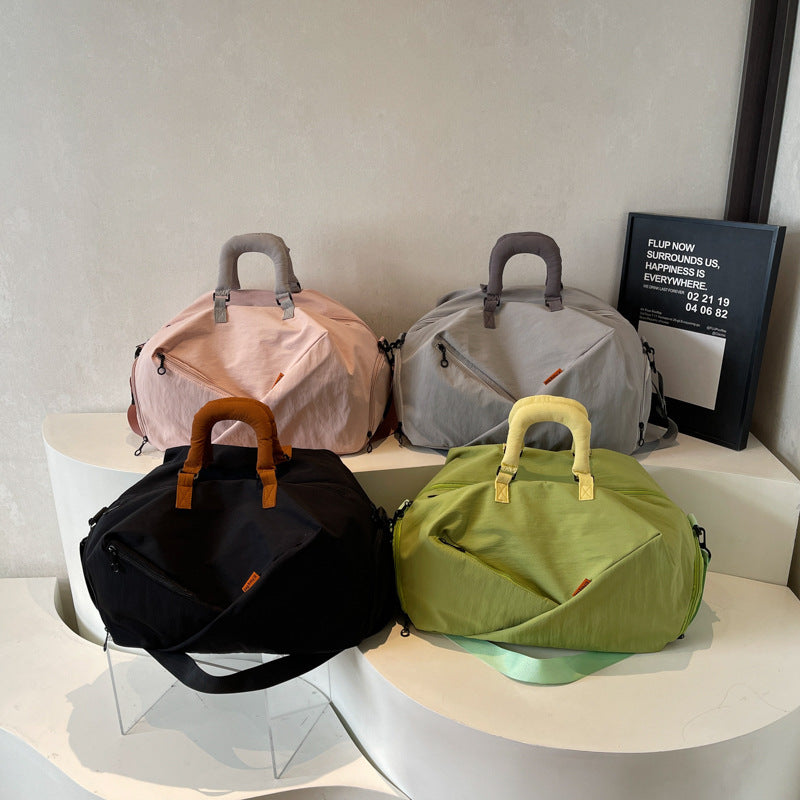 Sporty Travel Bag With Innovative Design LoungeYard — product view 4