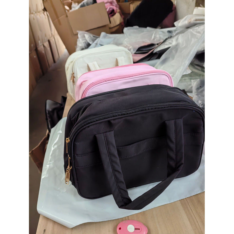 Cosmetic bag with padded interior compartment LoungeYard — product view 7