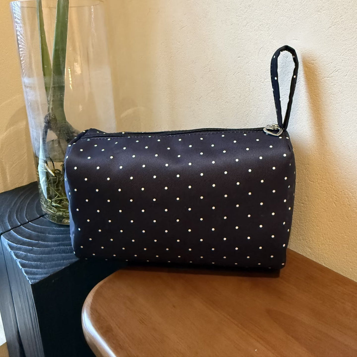 Practical cosmetic organizer bag LoungeYard — product view 5