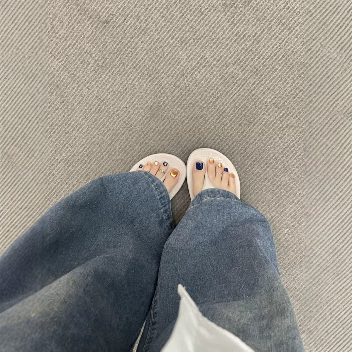 Comfortable Casual Flip Flops — product view 4