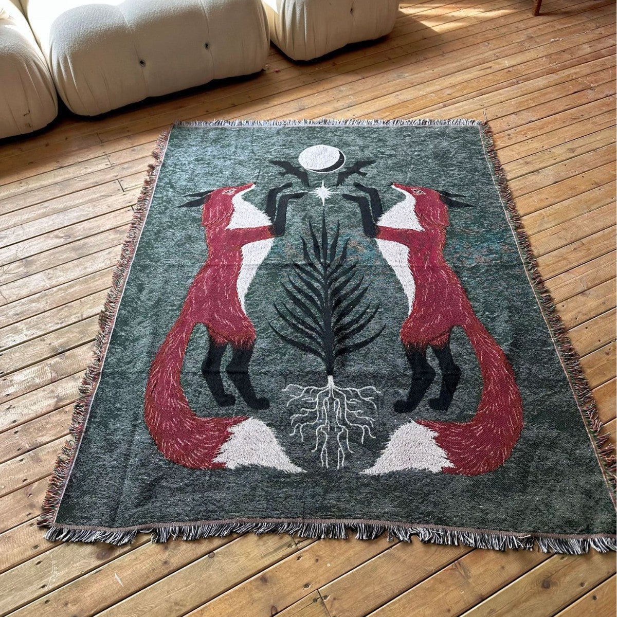 Artistic Wildlife Throw Blanket — product view 3