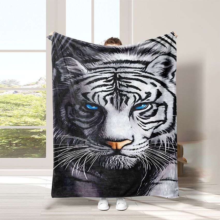 Tiger-Themed Soft Plush Throw Blanket — product view 1