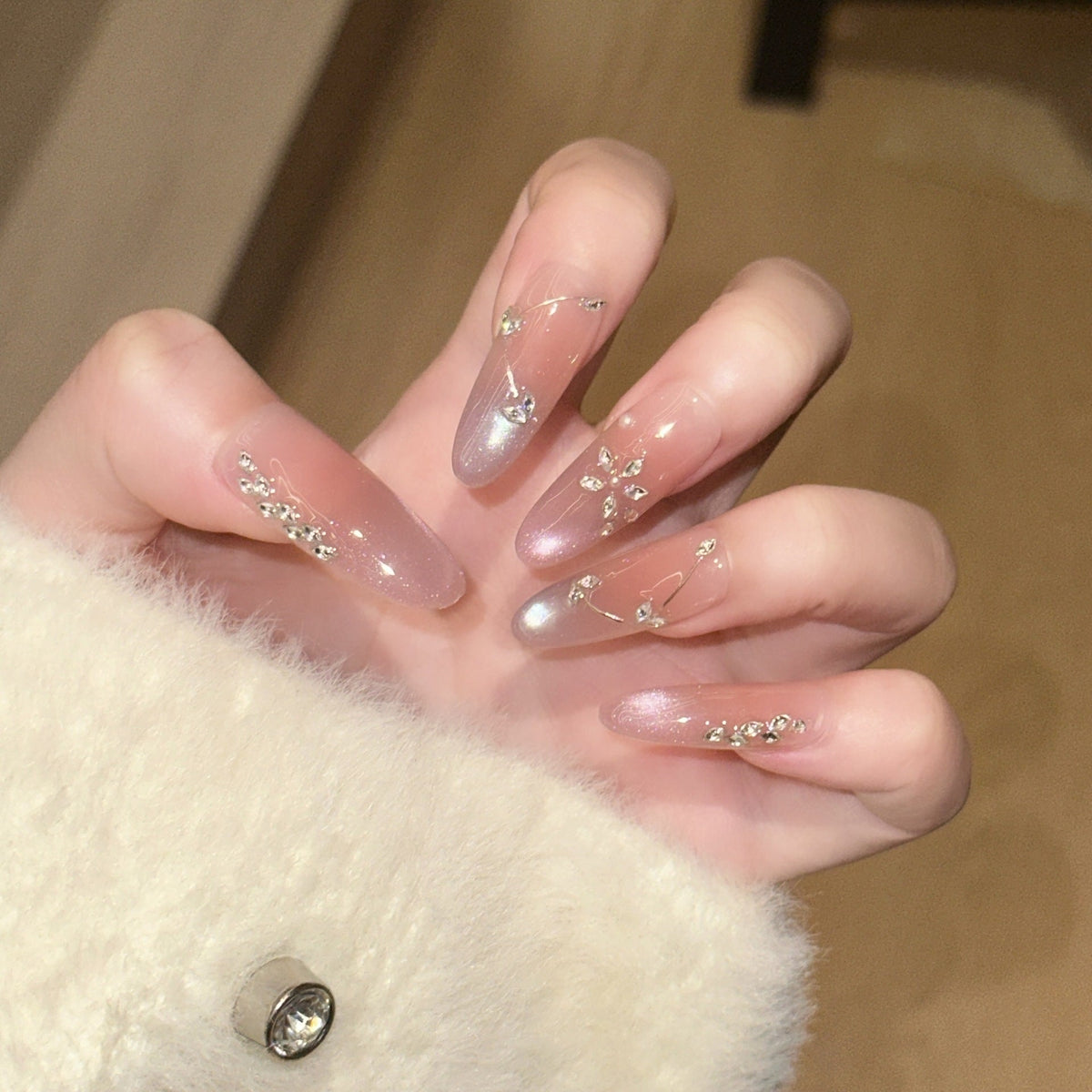 Elegant Reusable Acrylic Nail Set — product view 1