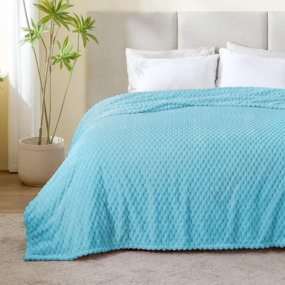 Plush Textured Throw Blanket — product view 2