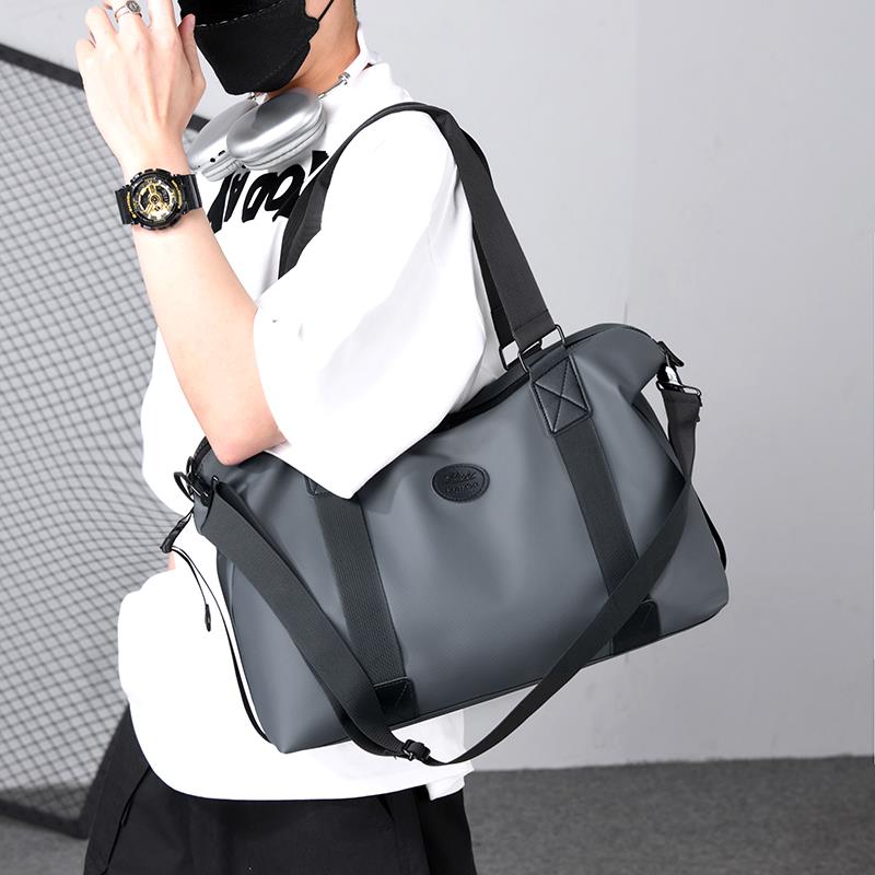 Tote bag with versatile design and spacious storage LoungeYard — product view 2