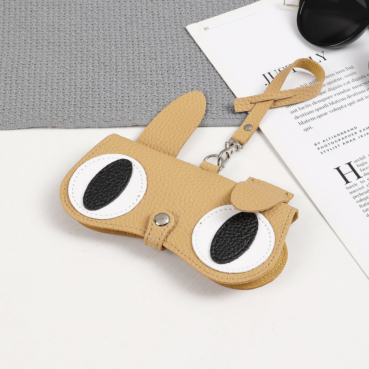 Playful Animal-Themed Coin Pouch — product view 5
