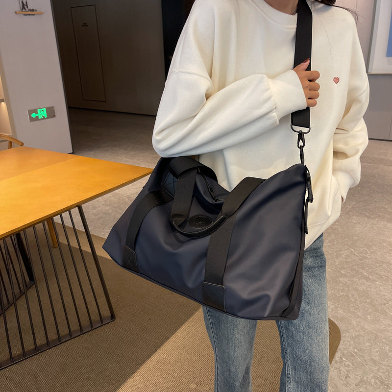 Versatile Waterproof Duffel Bag LoungeYard — product view 4