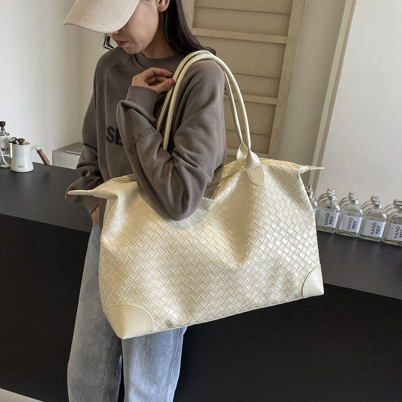 Handcrafted ven Leather Weekend Bag LoungeYard — product view 3