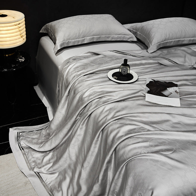 Luxurious quilted bedspread with satin jacquard and decorative border — product view 4