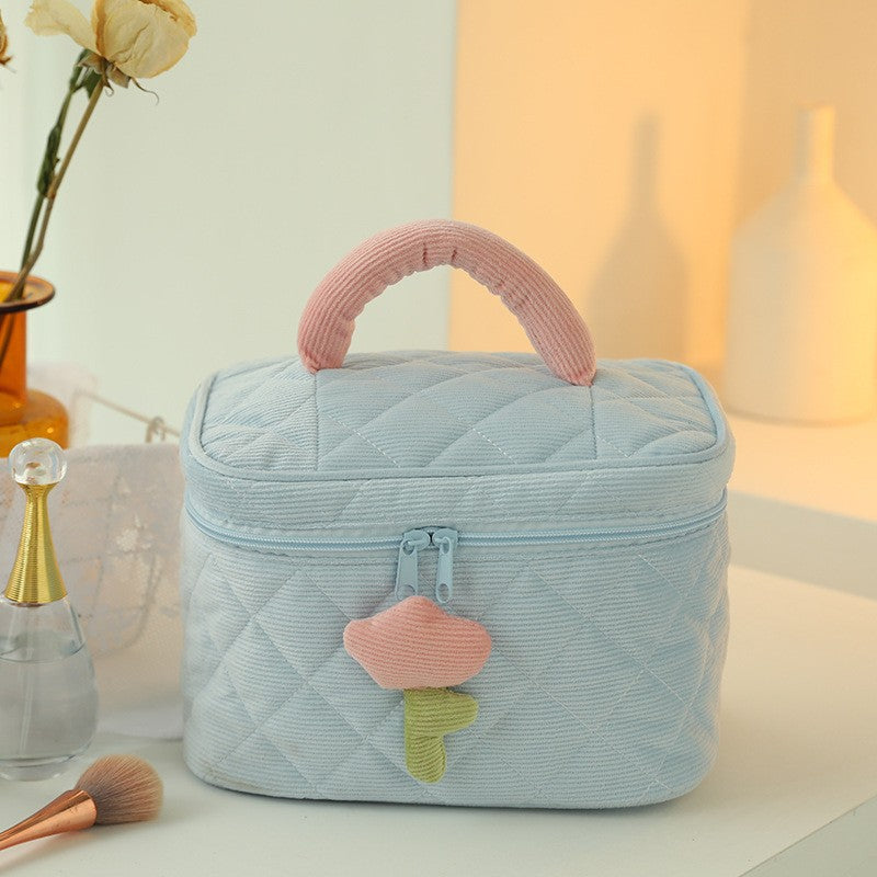 Cosmetic bag LoungeYard — product view 3