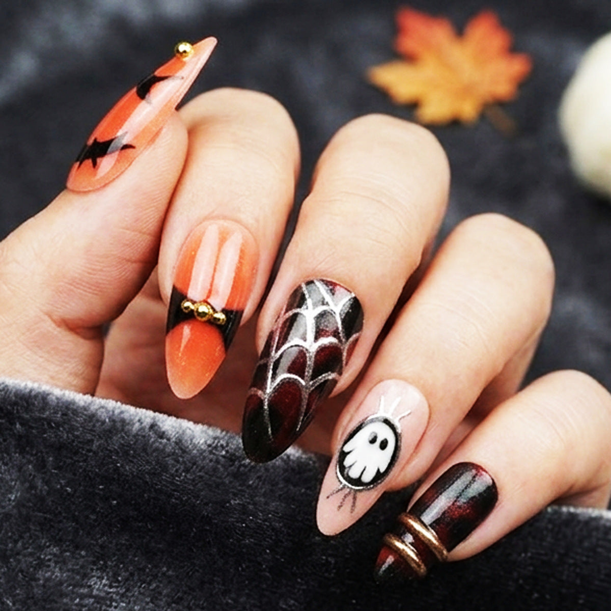 Halloween-Themed Press-On Nail Collection — product view 3