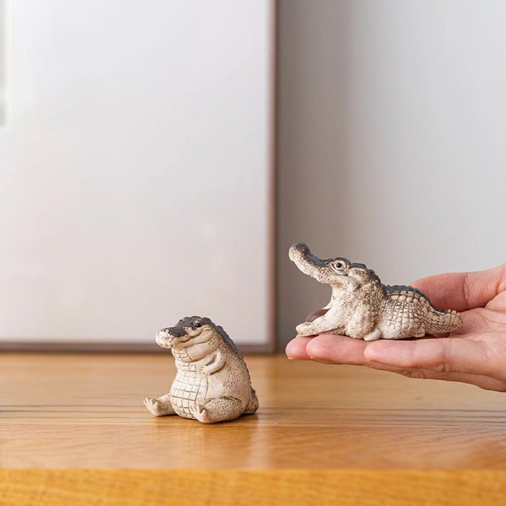 Novelty Alligator Figurine Bowlift — product view 1