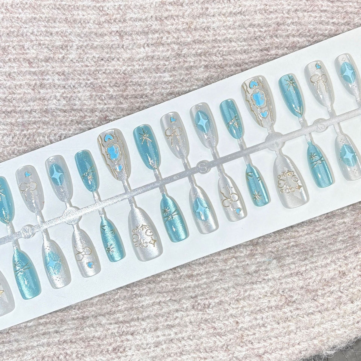Elegant Press-On Nail Art Set with Decorative Accents — product view 3