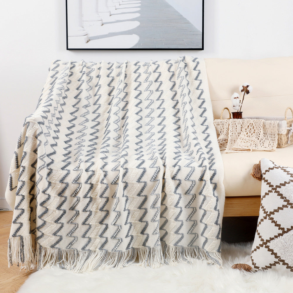 Decorative Throw Blanket LoungeYard — product view 2