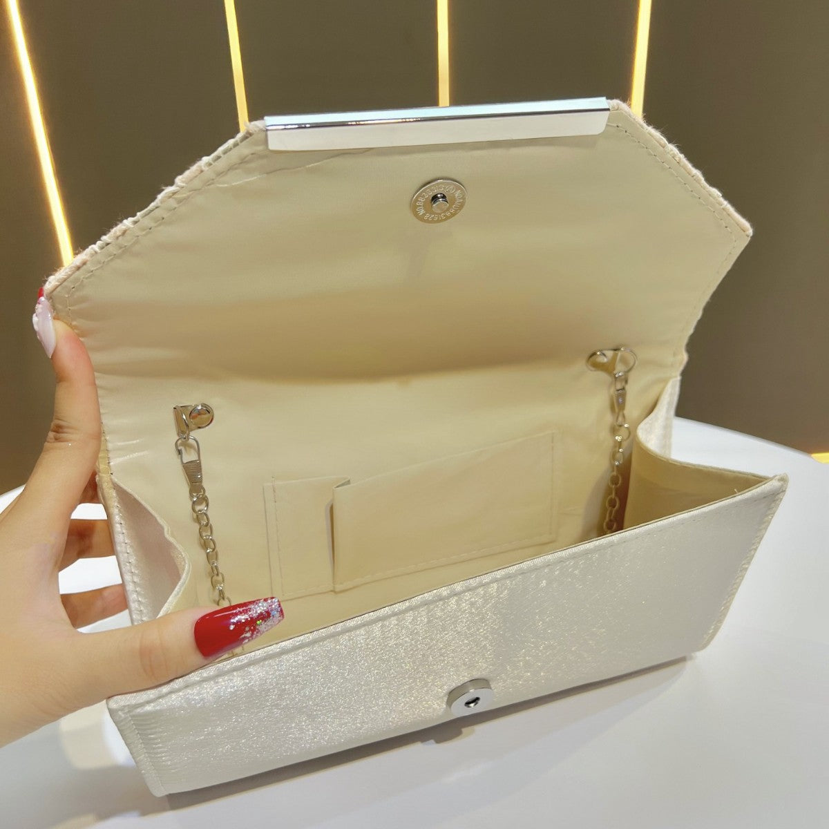 Elegant Floral Lace Evening Clutch — product view 3