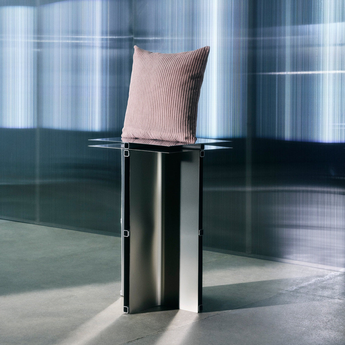 MARIKO 20x20 — product view 6