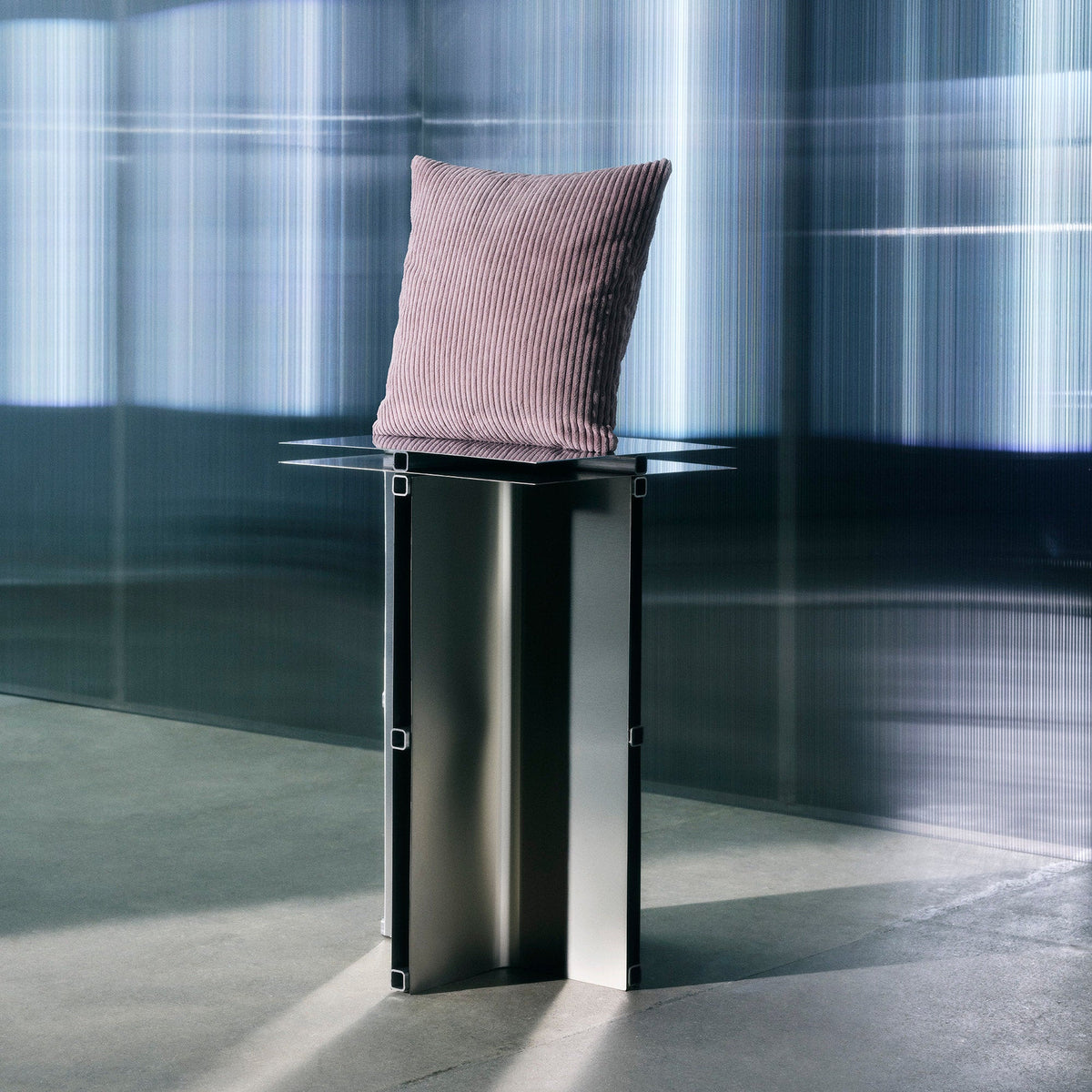 MARIKO 20x20 — product view 5