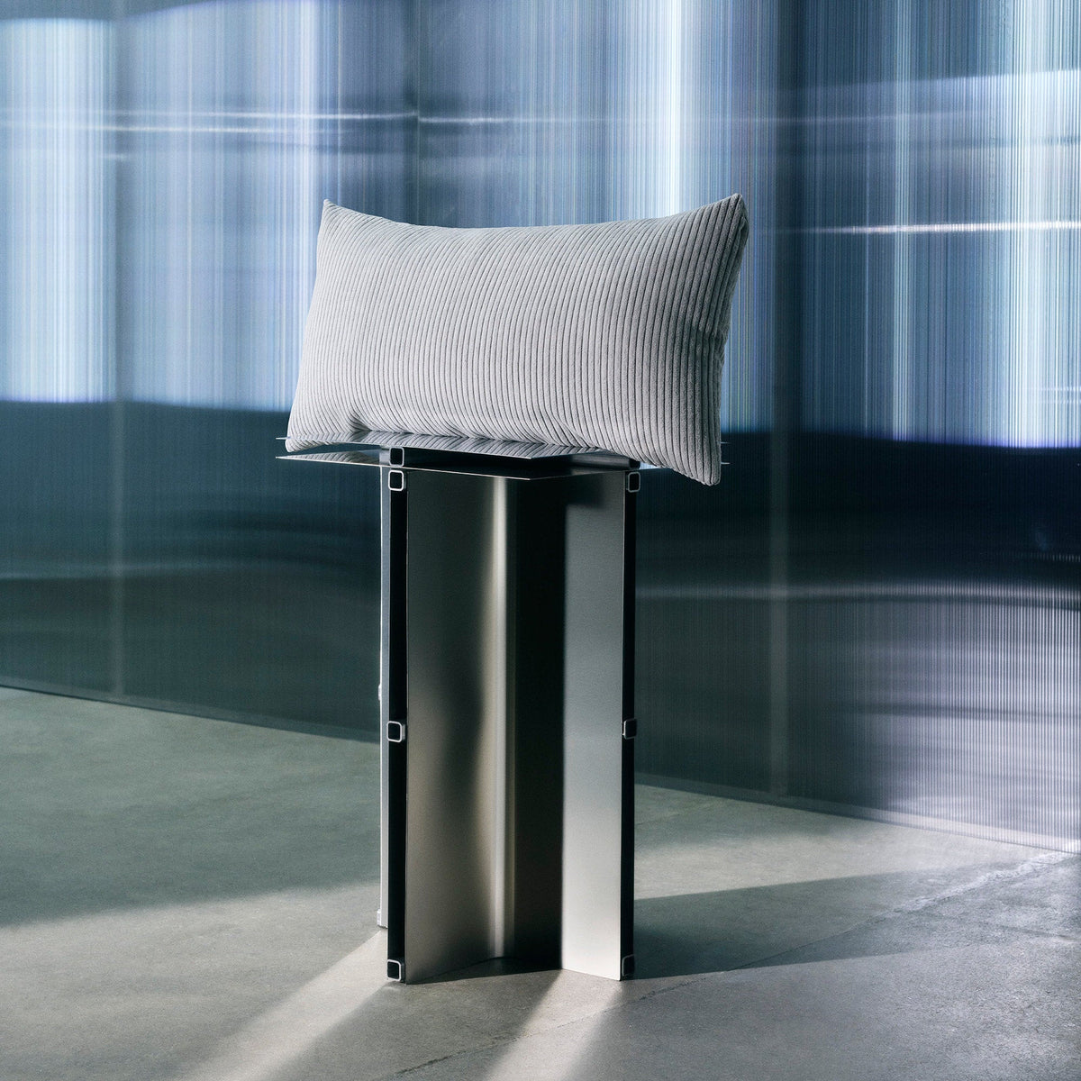 GORDON 18x36 — product view 2